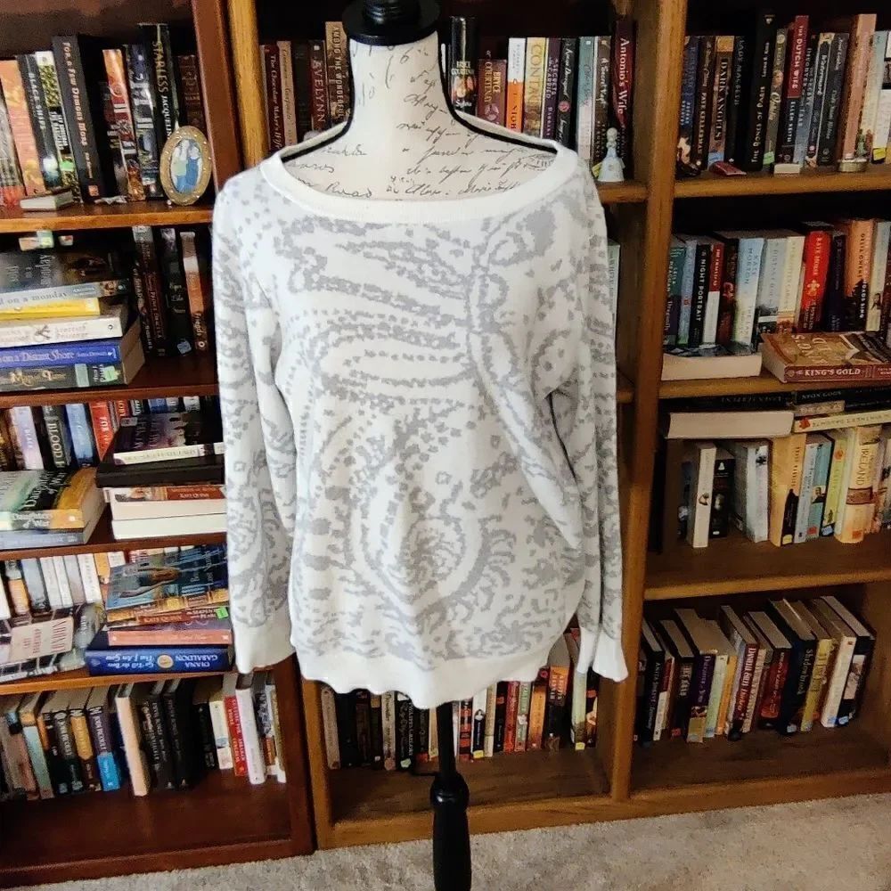 🆕️ Peyton Primrose Sweater size xl